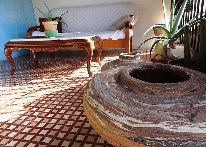 La Solana, Y Alfareria 게스트하우스